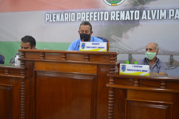 CÂMARA REALIZA MAIS UMA SESSÃO LEGISLATIVA