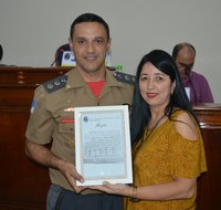 COMANDANTE DOS BOMBEIROS RECEBE MOÇÃO DE APLAUSOS